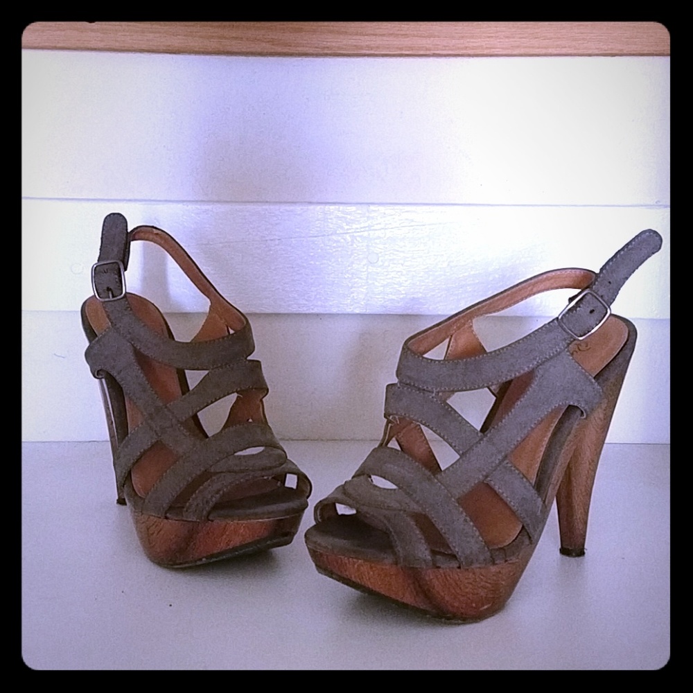 Sz 6 Leather Platform Sandal